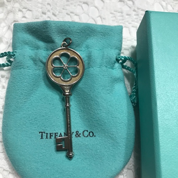 COPY - Tiffany Diamond Blossom Key Pendant - Picture 5 of 7